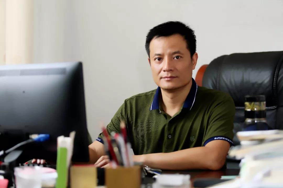 桂林中学校长 马劲